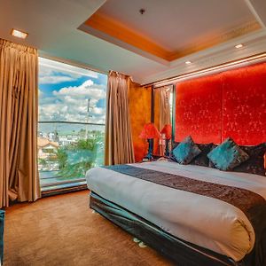 Two-Bedroom King Suite